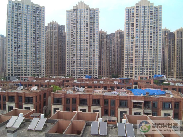 長(zhǎng)沙中海國(guó)際社區(qū)別墅部分太陽(yáng)能熱水工程項(xiàng)目