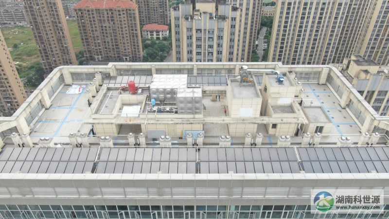 屋頂平板太陽能集熱器